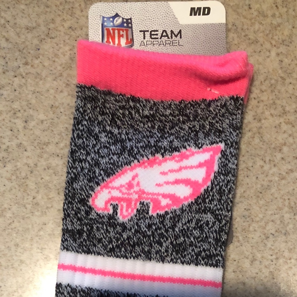 🎉 HP 🎉🆕 Philadelphia Eagles  Neon Pink Socks - Picture 4 of 8